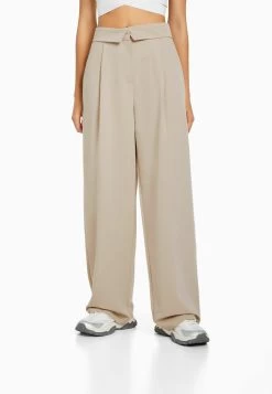BERSHKA Turn-Up Waist - Broek - Beige
