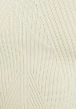 BERSHKA Pleated - Bermuda - Jeansshort - Beige 11 BERSHKA Pleated - Bermuda - Jeansshort - Beige -Bershka f858c8a8fbce4d729f91df97d178ace8