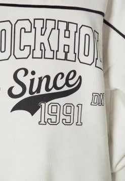 BERSHKA San Diego Print Half Zip - Sweater - White -Bershka f971fcf73ec64d8291cf9977d7286619