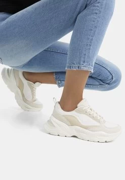 BERSHKA Detail - Contrast - Sneakers Laag - Sand