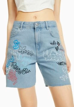 BERSHKA Printed Bermuda - Jeansshort - Light Blue -Bershka fc9a4ce2266549fa9f3273ece3c5d77e
