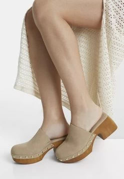 BERSHKA Studded - Clogs - Sand
