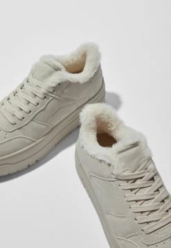 BERSHKA Sneakers Laag - Off White 10 BERSHKA Sneakers Laag - Off White -Bershka fe86816d0bb1454da1d1468ab1b9391f