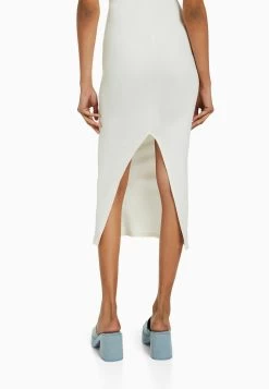 BERSHKA Midi - Etui-Jurk - Beige 9 BERSHKA Midi - Etui-Jurk - Beige -Bershka ff16fa6aba634447900c3491fd787f5f