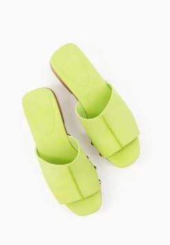 BERSHKA Studded- Clogs - Light Green -Bershka ff193b9bd74d456186ada07e962c4ccd